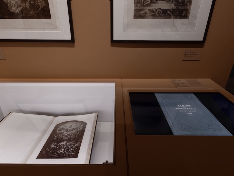  maison-victor-hugo--mostra-françois-chifflart-l-insoumis ---immagini-salle_2_album_de_chifflart_de_la_BNf_et_son_feuilletoir_numérique.jpg